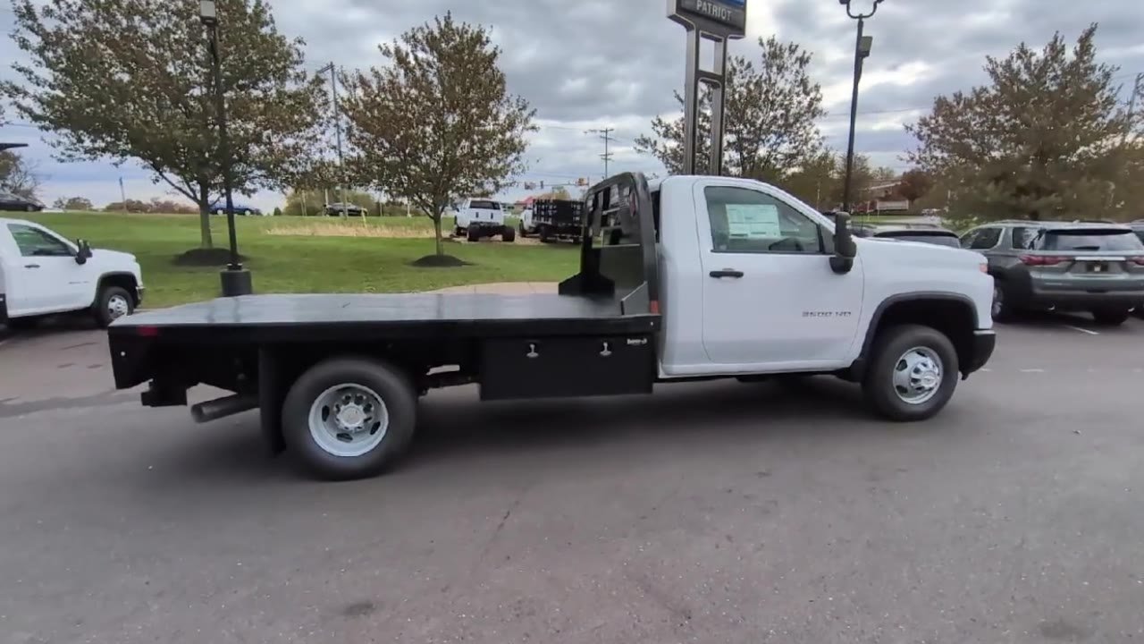 New 2025 Summit White Chevrolet Work Truck image 41