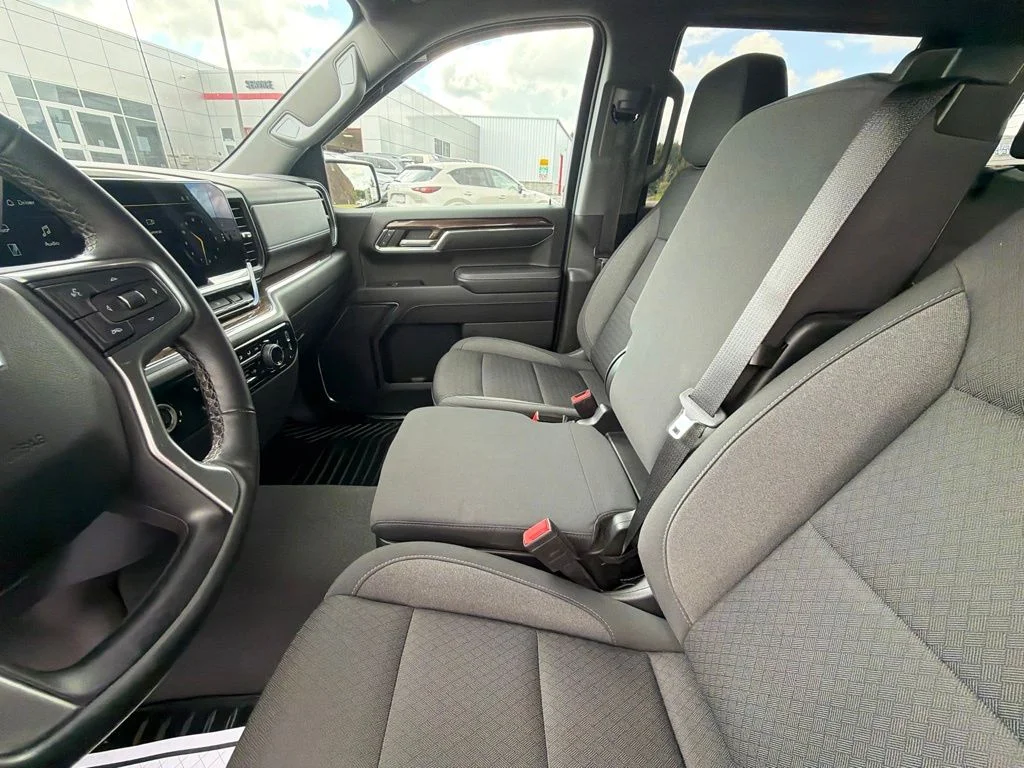 Used 2023 Black Chevrolet LT image 19