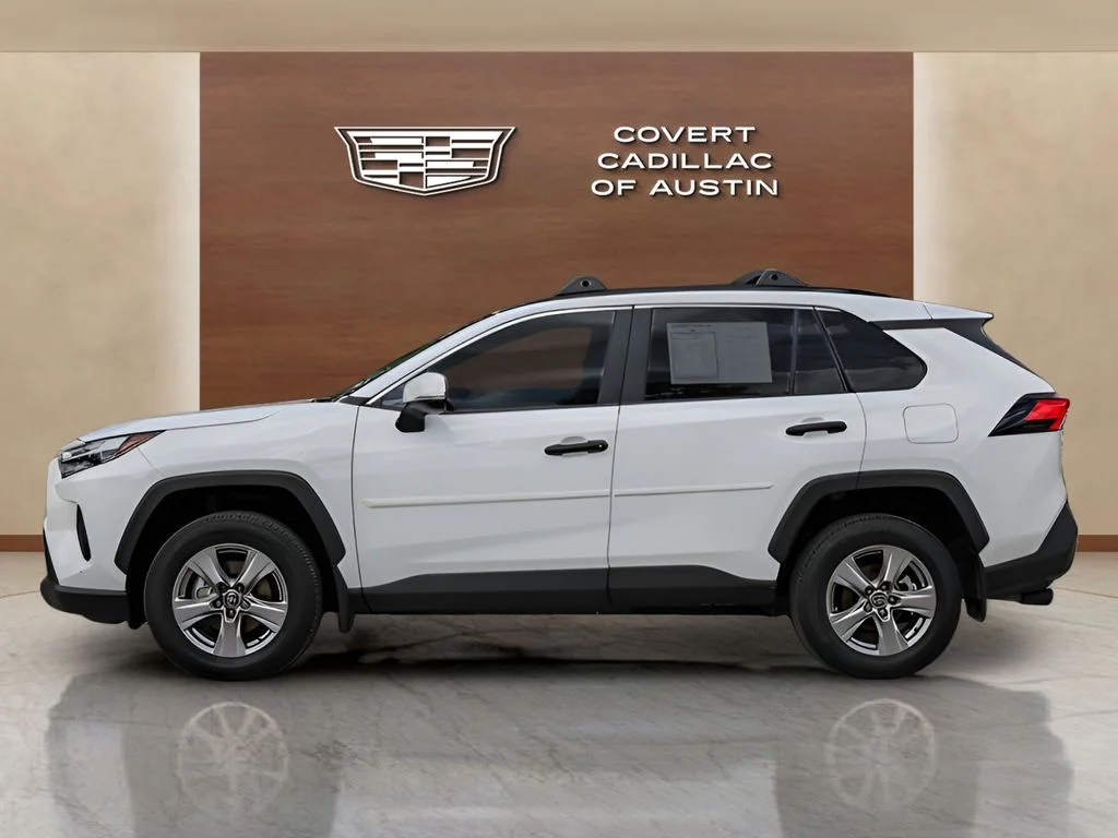 Used 2025 White Toyota XLE image 2