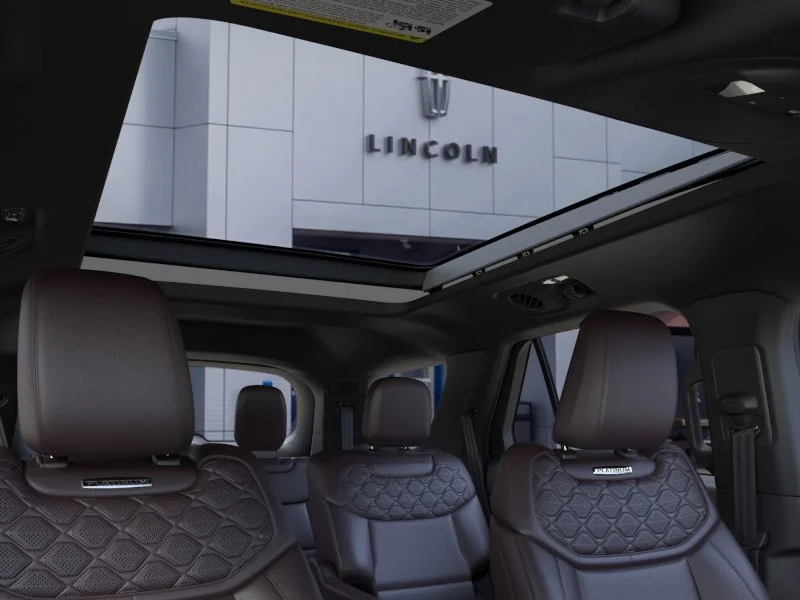 New 2026 Star White Metallic Tri-Coat Ford Platinum™ image 22