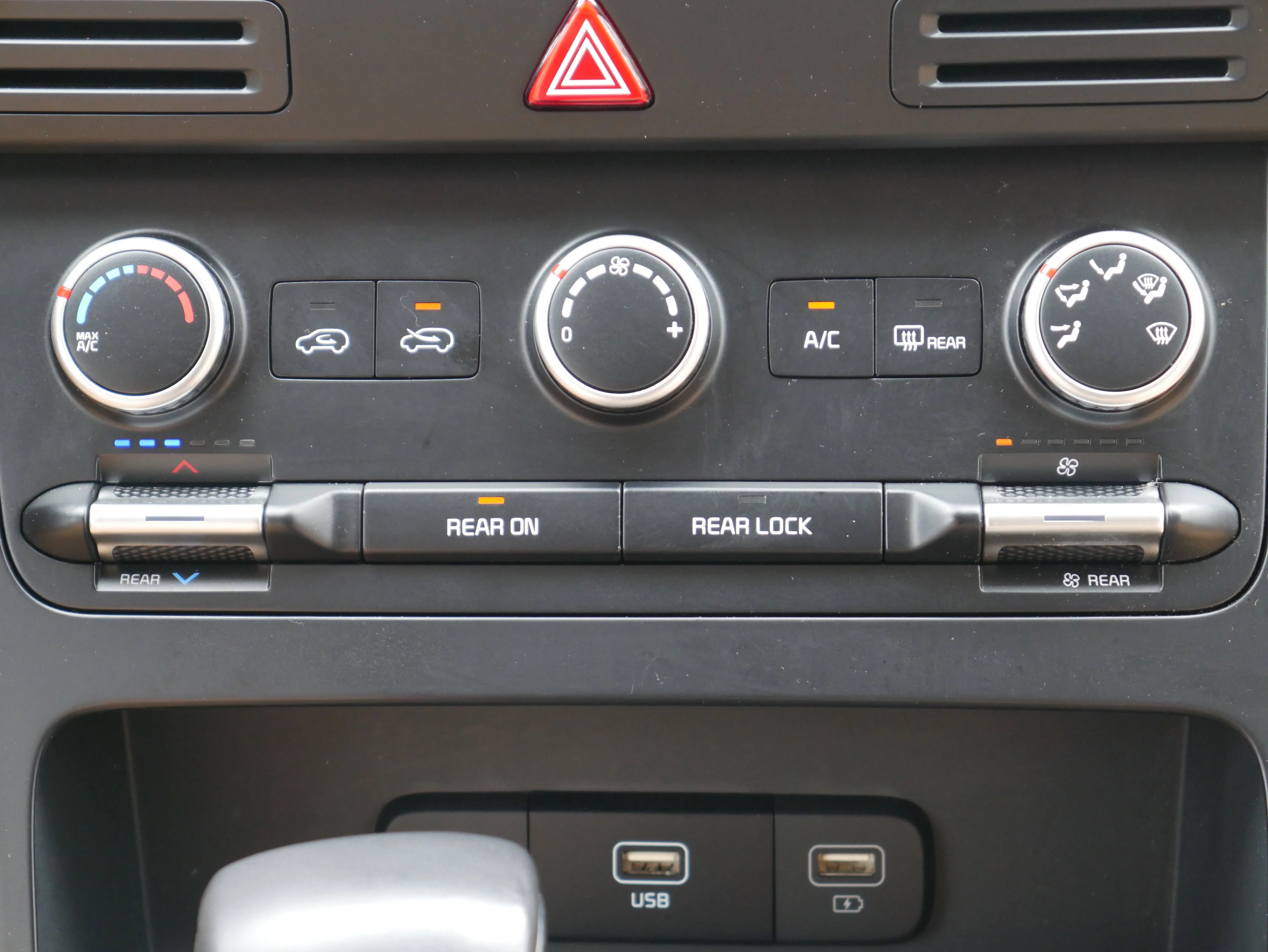 Used 2024 White Kia LX Seat Package image 20