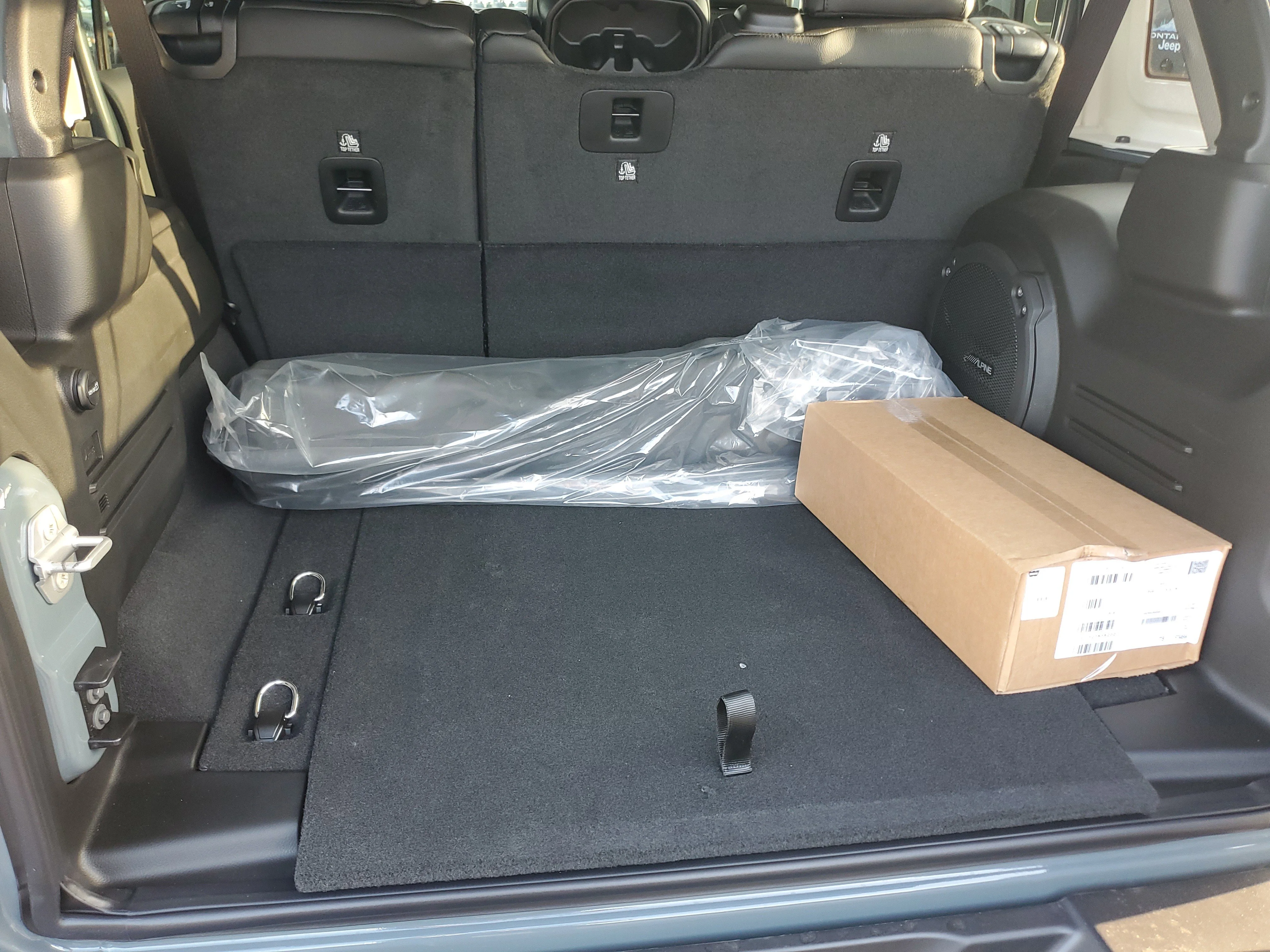 New 2026 Anvil Clear-Coat Exterior Paint Jeep Sahara image 26