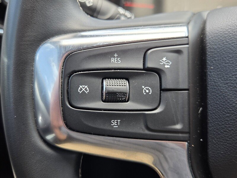 Used 2023 Summit White CHEVROLET FWD 4DR LT W/3LT image 31