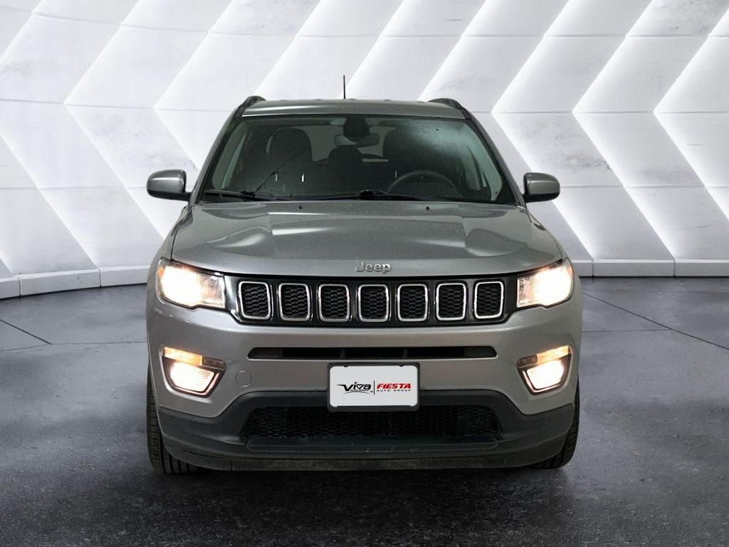 Used 2021 Silver Jeep Latitude image 2
