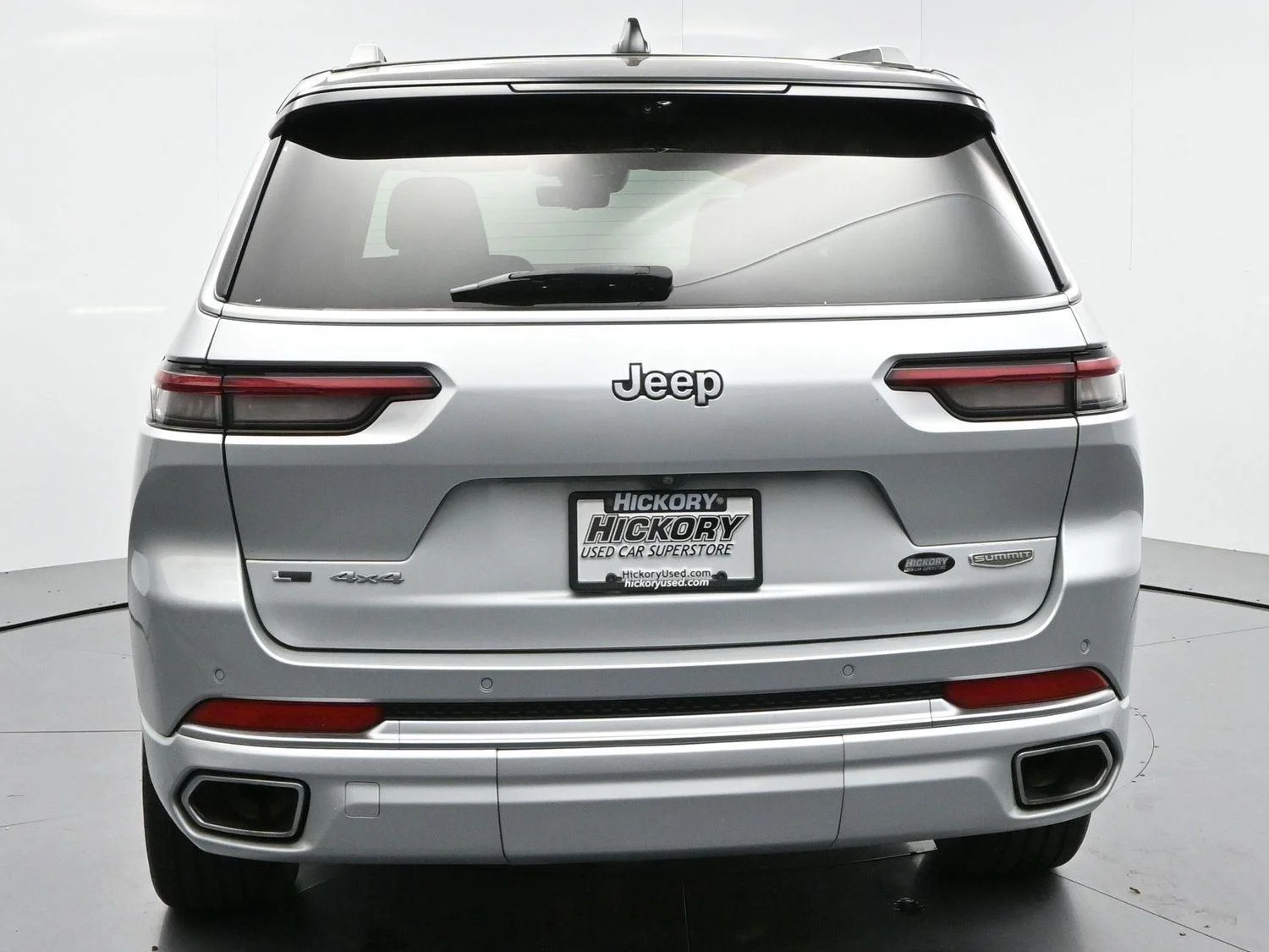 Used 2023 Silver Zynith Jeep Summit Reserve image 6