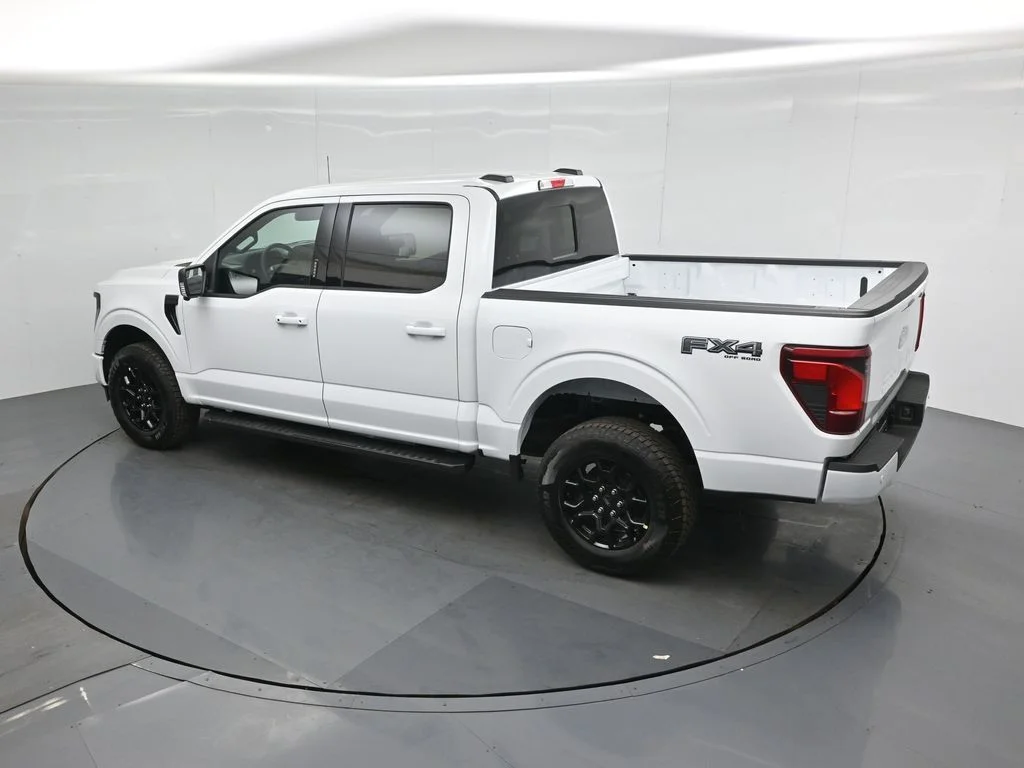 New 2026 Oxford White Ford XLT image 40