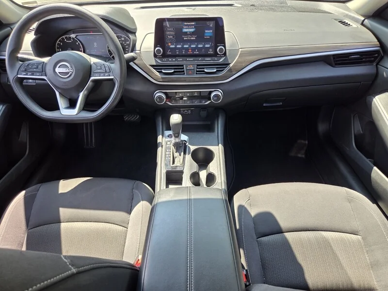 Used 2025 Garnet Pearl NISSAN 2.5 SV image 13
