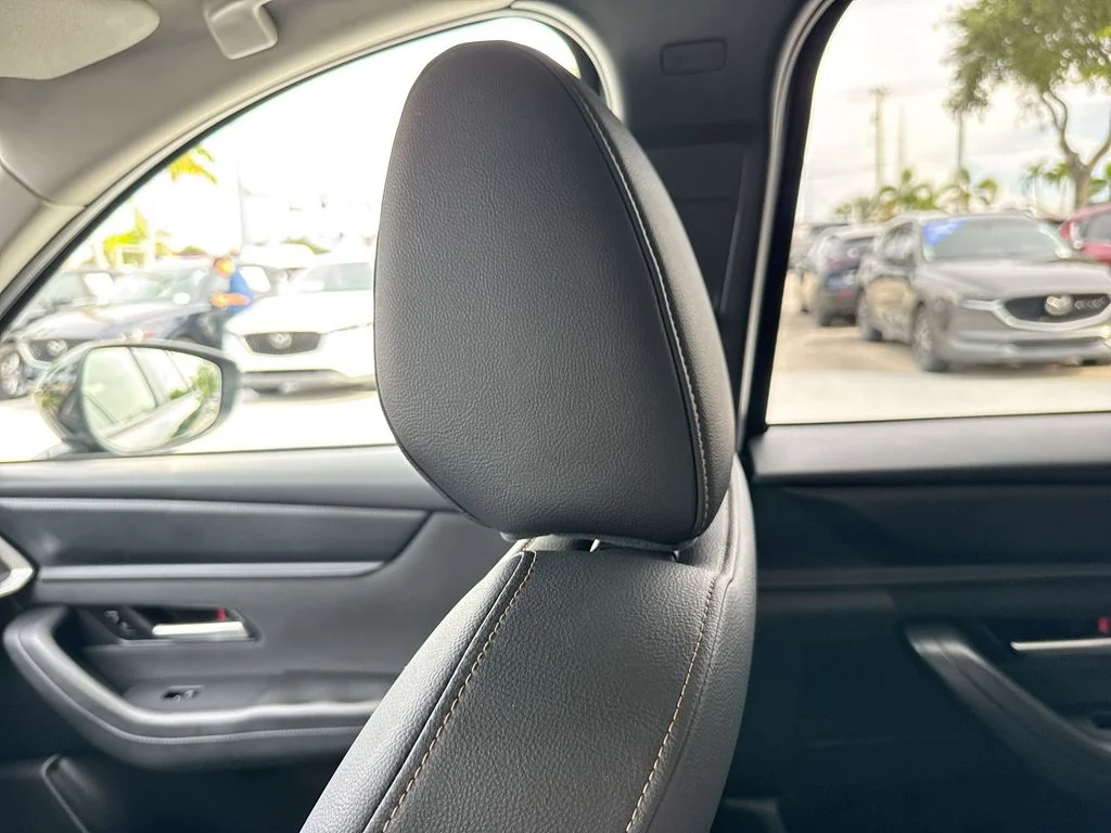 Used 2025 Jet Black Mazda 3.3 Turbo Select image 16