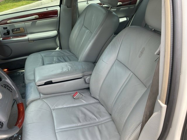 Used 2004  Lincoln Ultimate image 16