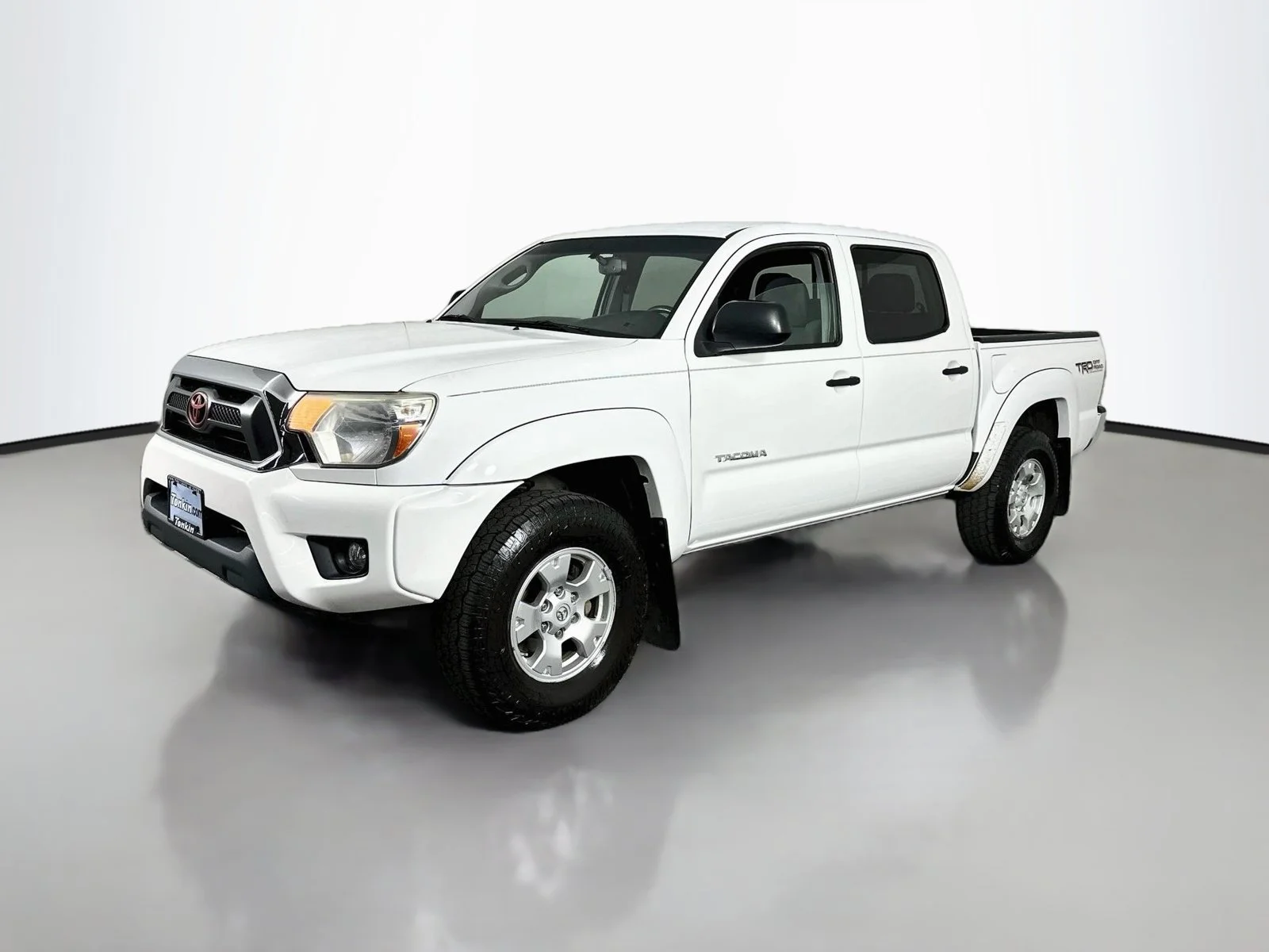 Used 2012 Super White Toyota Base image 3
