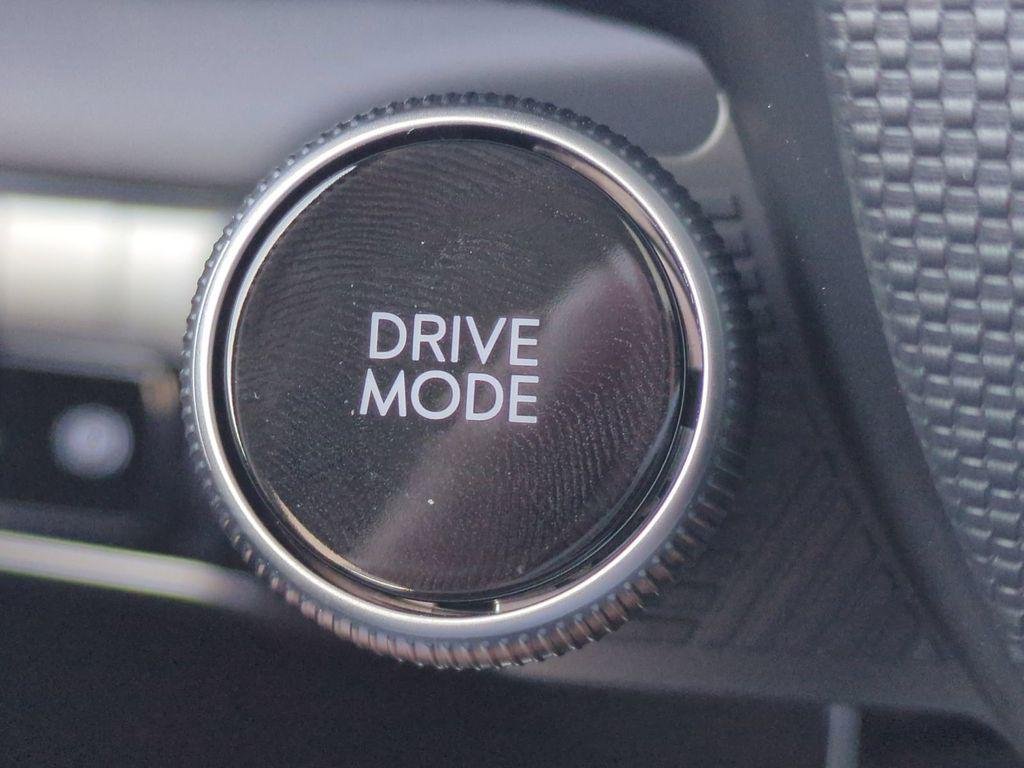 New 2026 Black Hyundai SE Standard Range image 29
