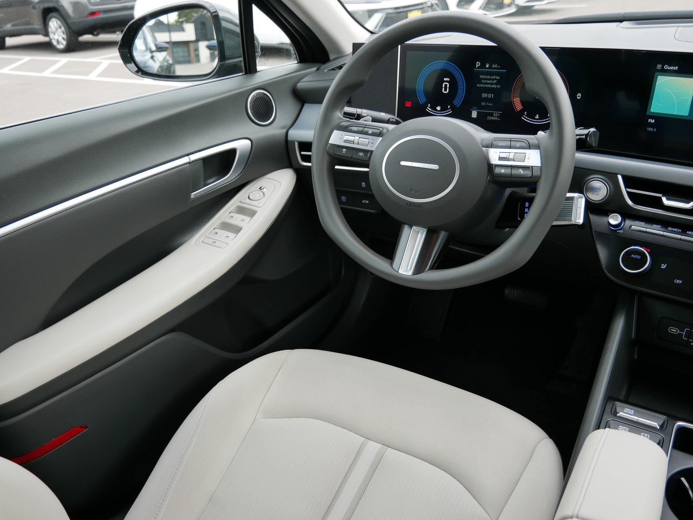 2025 Hyundai Sonata SEL - Photo 9