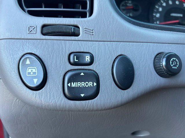 Used 2006  Toyota Limited image 15