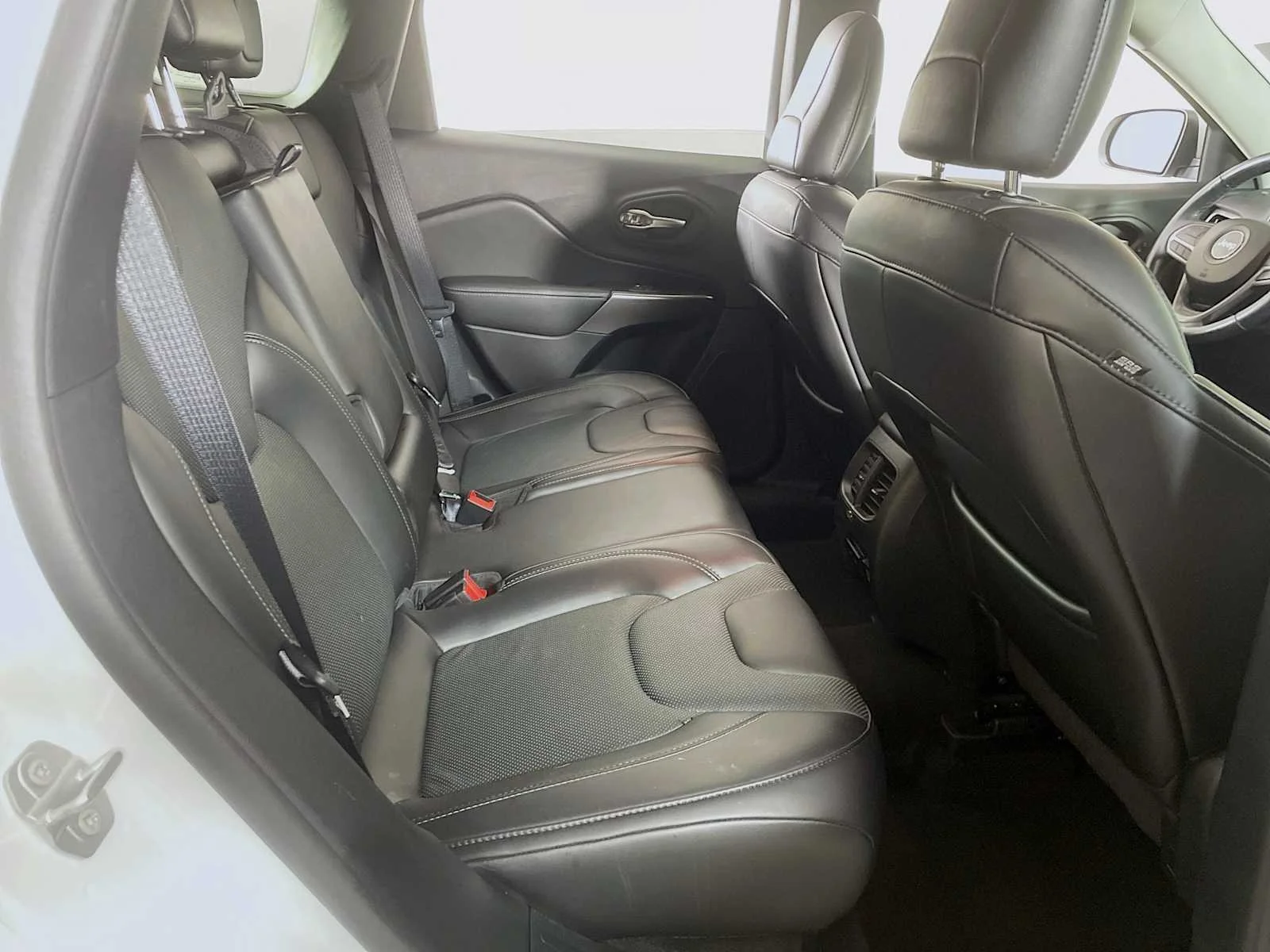 Used 2020 Bright White Clearcoat Jeep Limited image 24