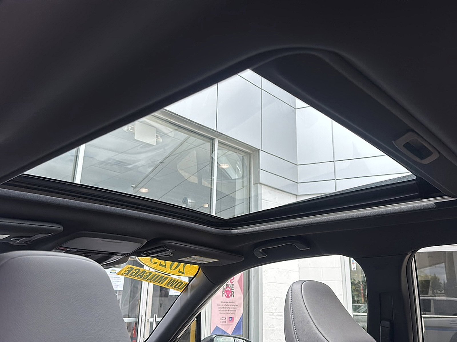 Used 2025 Crystal White Pearl Subaru Limited Hybrid image 43