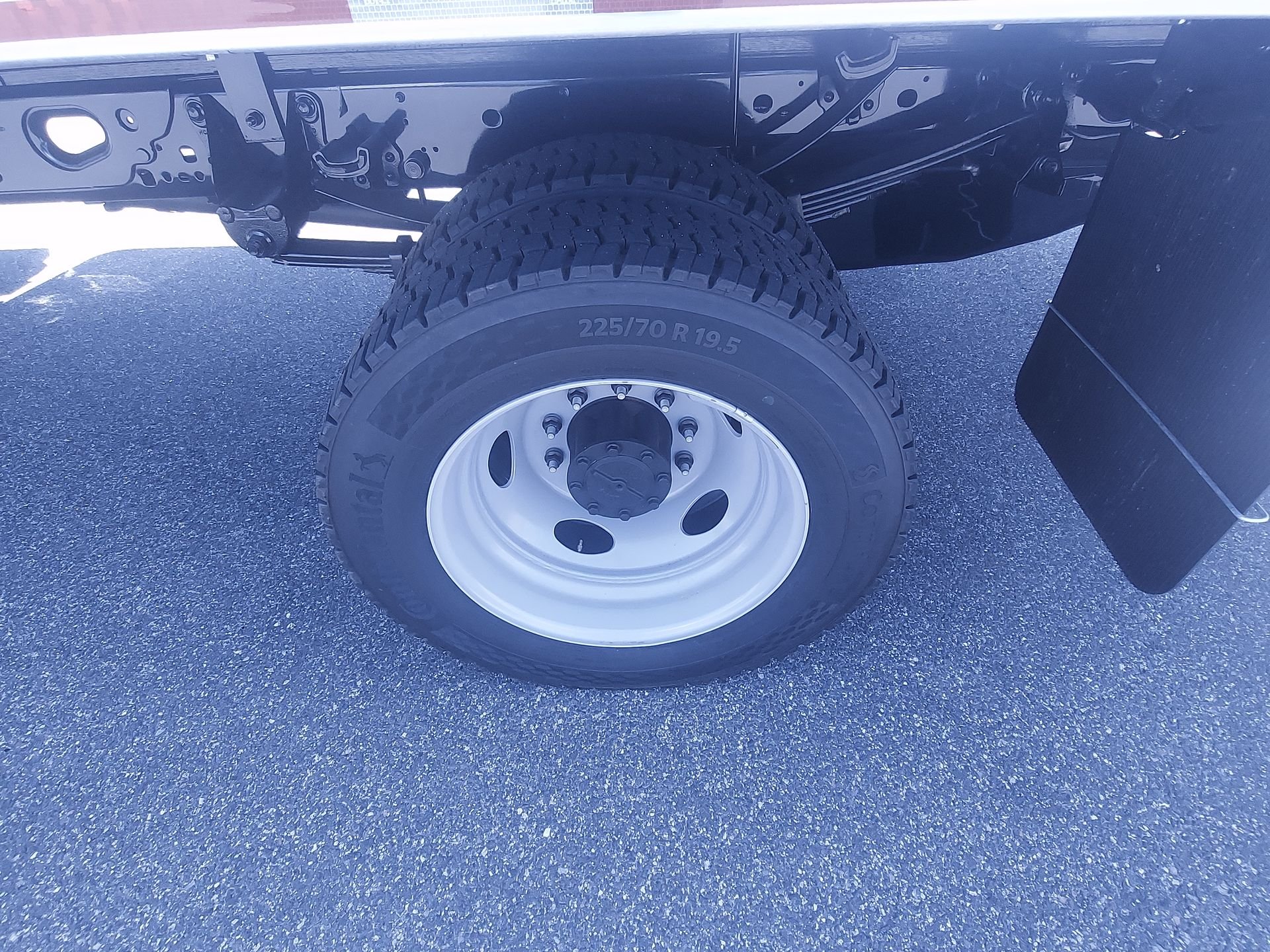New 2026 Oxford White Ford F-450® XL image 2