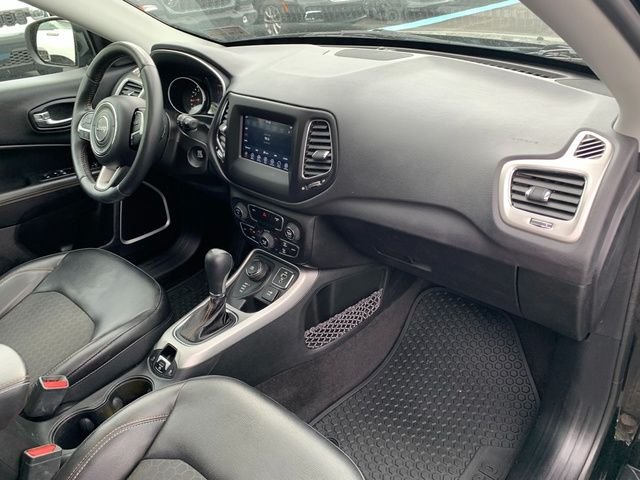 Used 2018 Black Jeep Latitude image 13