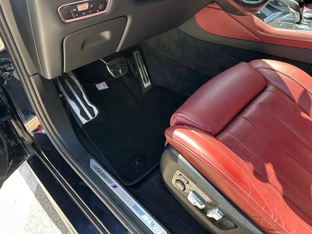 Used 2022  BMW M50i image 24