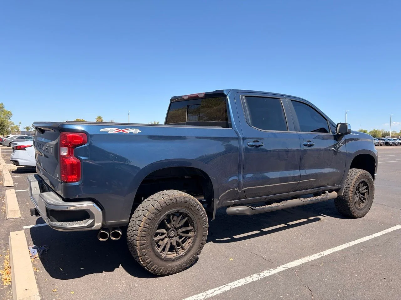Used 2020 Northsky Blue Metallic Chevrolet LT image 5