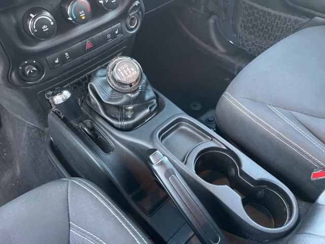 Used 2016 Black Jeep Unlimited Rubicon image 27