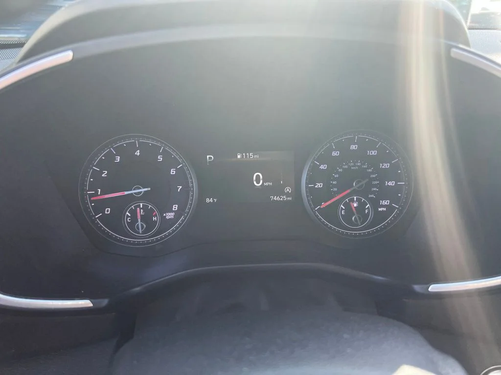 Used 2023 Silver Hyundai SEL image 8