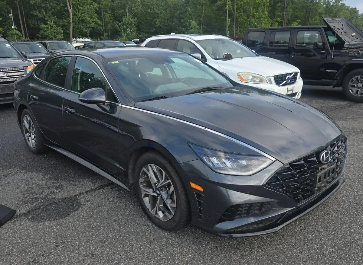 Used 2022 Portofino Gray Hyundai SEL image 2