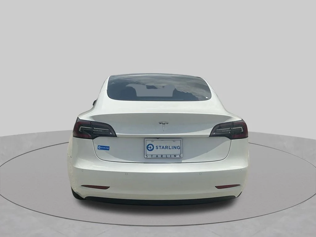 Used 2021  Tesla Standard Range Plus image 8