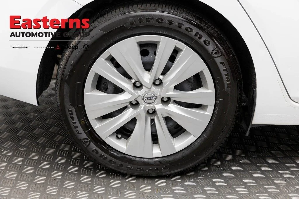Used 2024 White Nissan S image 29