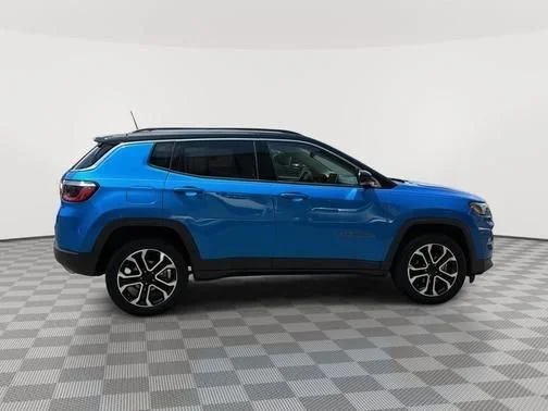 Used 2022 Blue Jeep Limited image 2