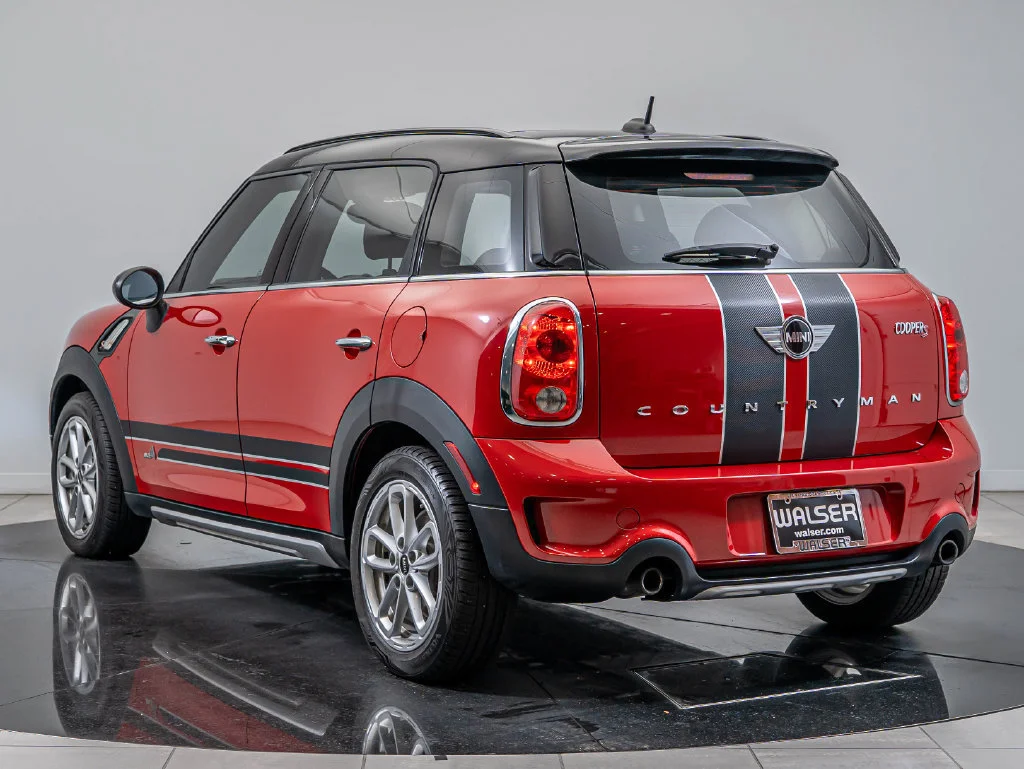 Used 2015 Blazing Red MINI  image 6