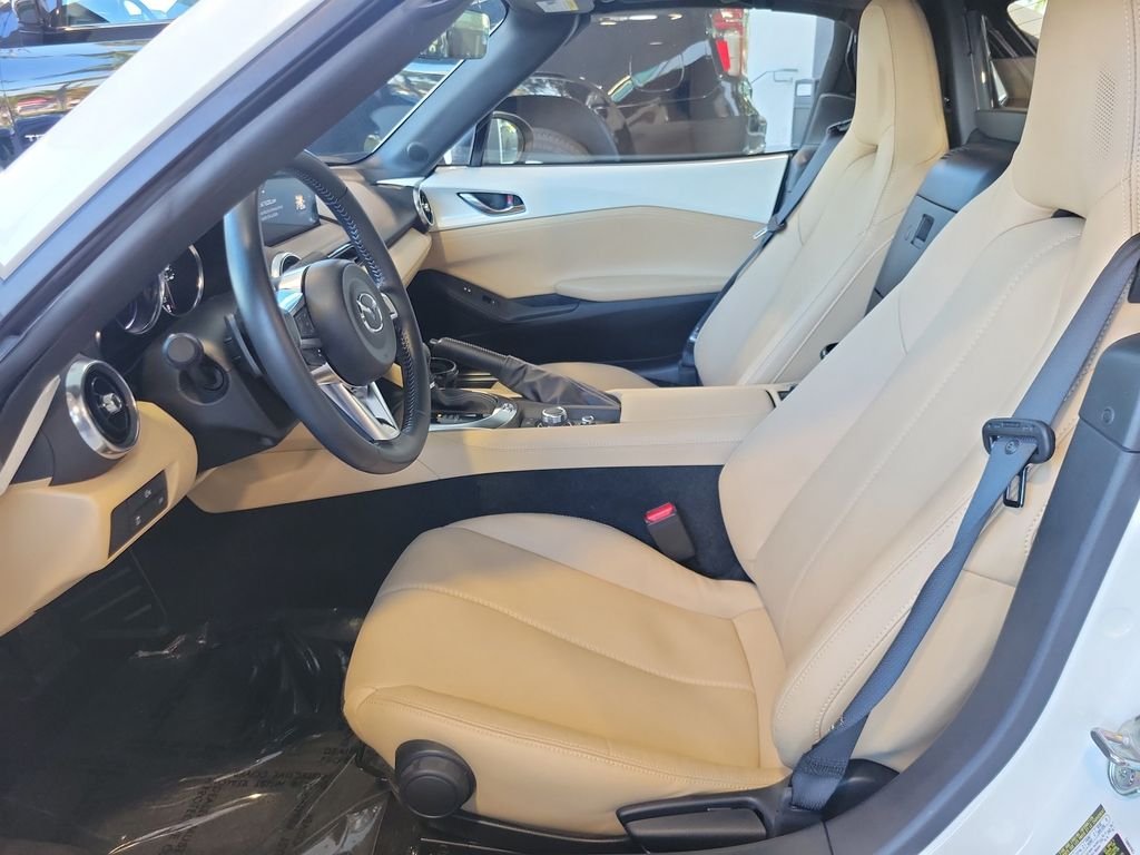 Used 2025 White Mazda Grand Touring image 10
