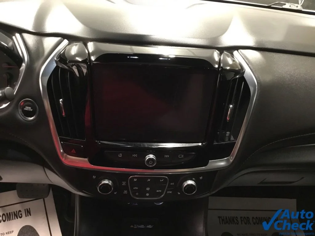 Used 2022 White Chevrolet Premier image 53