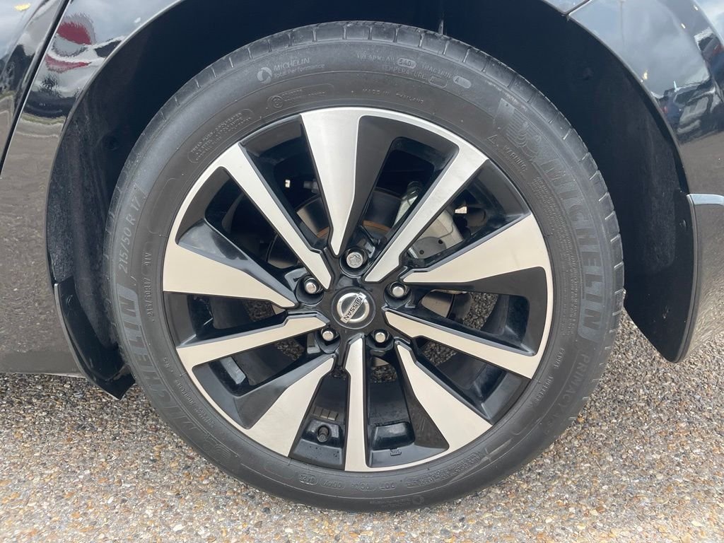Used 2023 Black Nissan SV image 18