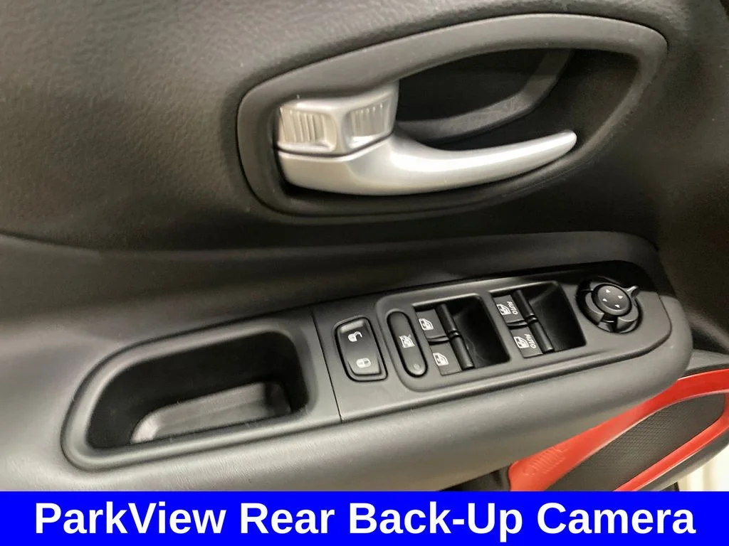 Used 2023 White Jeep Trailhawk image 10