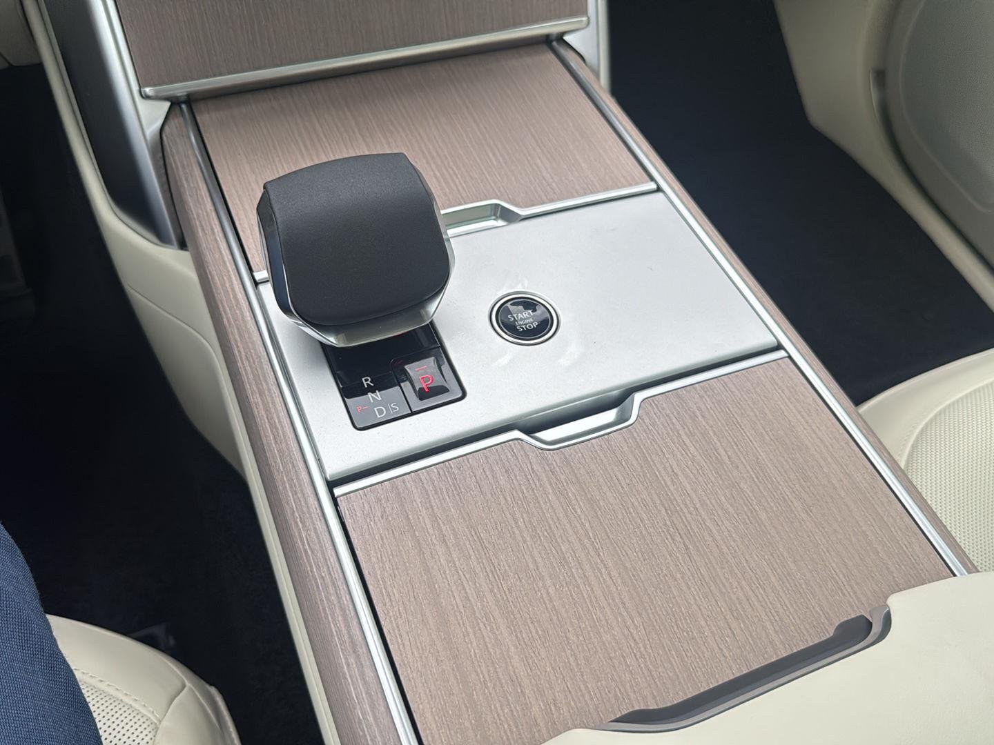 New 2026 Varesine Blue Land Rover SE image 35