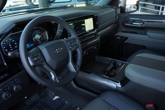 2026 Chevrolet Silverado 2500HD ZR2 photo 2