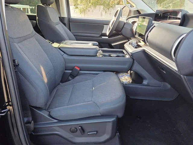 Certified Used 2025 Agate Black Metallic Ford Active image 9