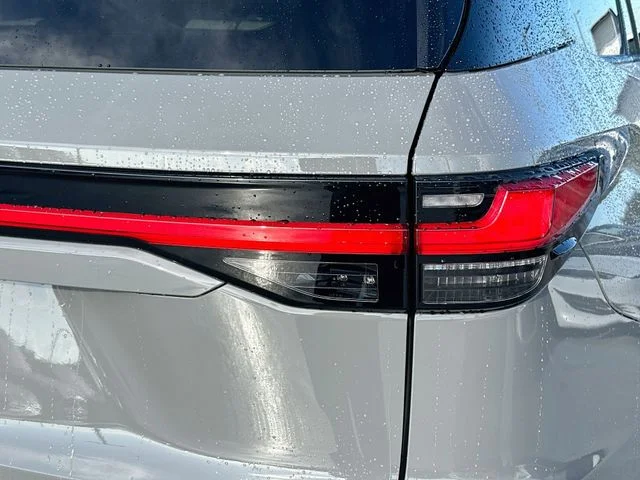 Used 2025  Lexus 350 F SPORT Handling image 33