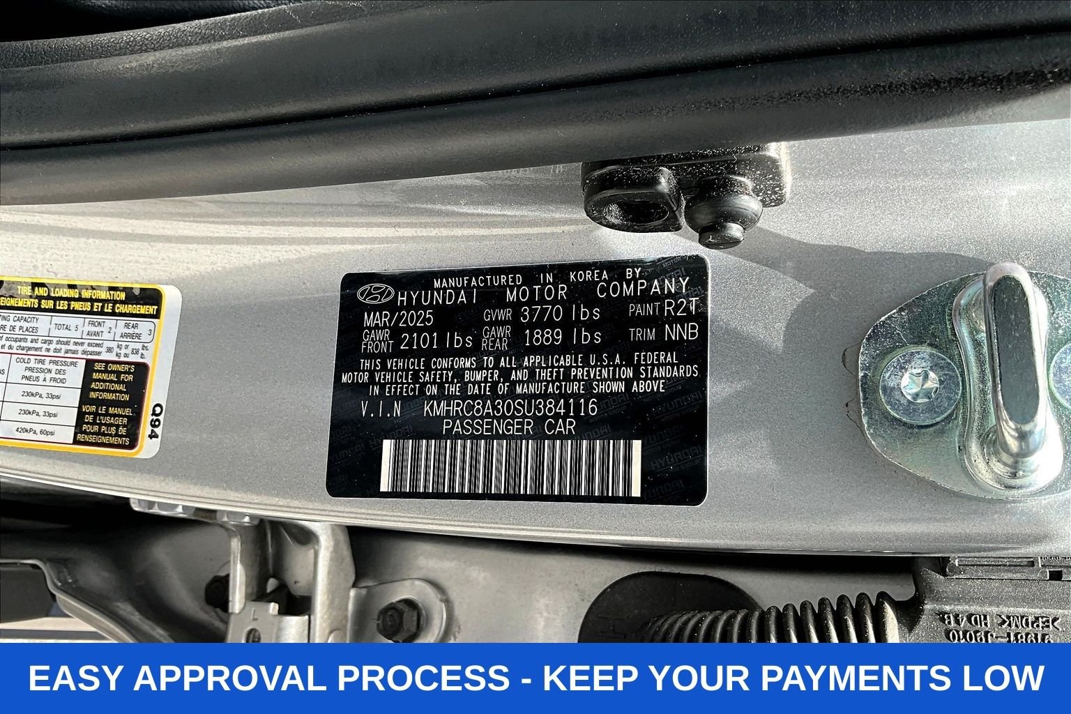 Used 2025 Silver Hyundai SEL image 25