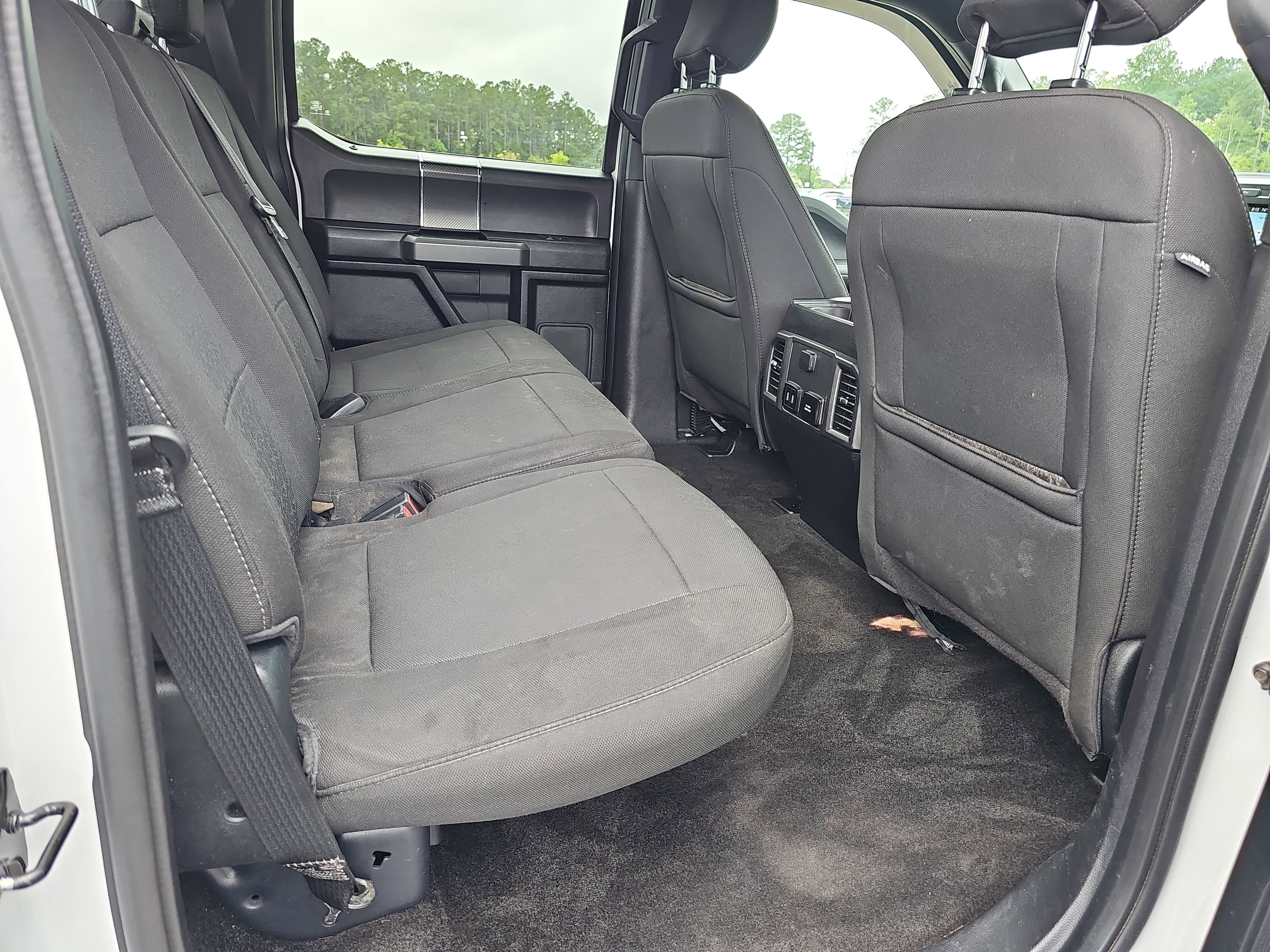 Used 2018 Oxford White Ford XLT image 11