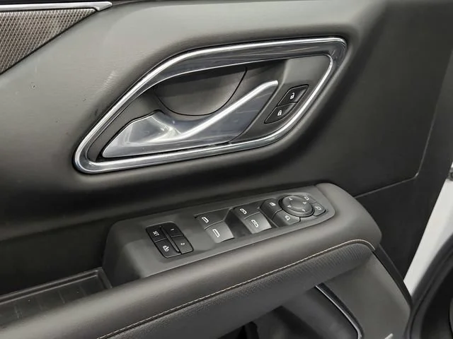 2023 GMC Yukon AT4 - Photo 32