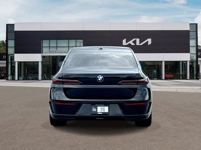 Used 2023 Black BMW xDrive60 image 7