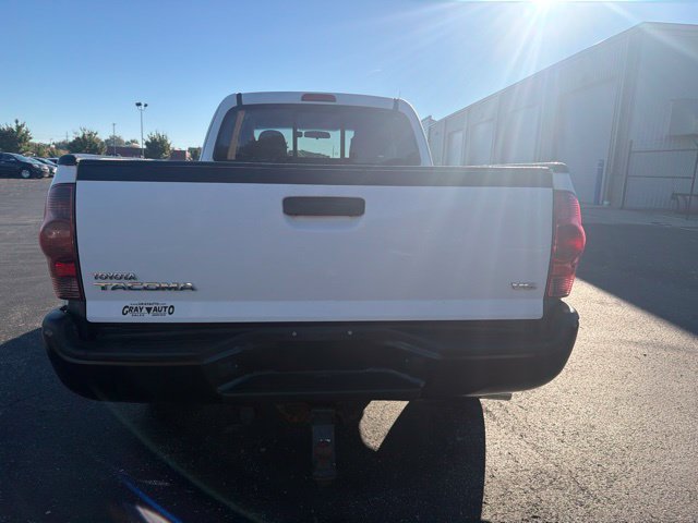 Used 2012 White Toyota Base image 3
