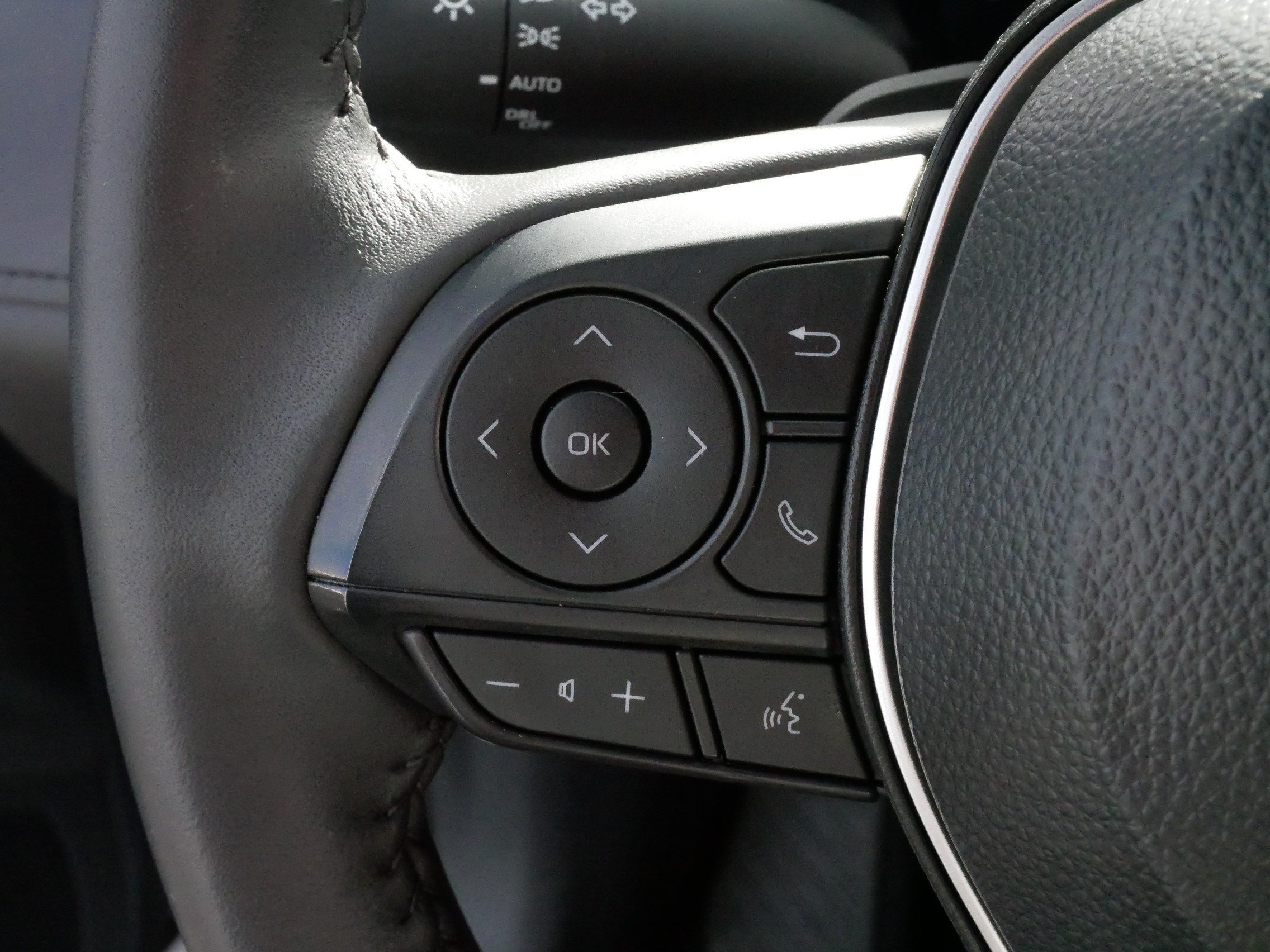 Certified Used 2026 Wind Chill Pearl Toyota Hybrid SE image 26