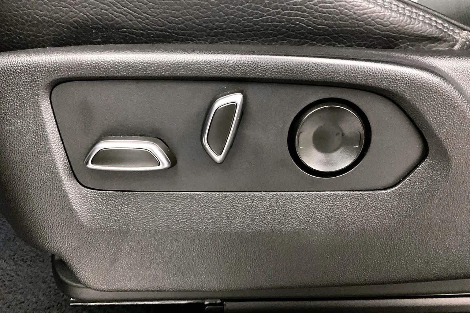 Used 2022 ONYX BLACK GMC Denali image 30