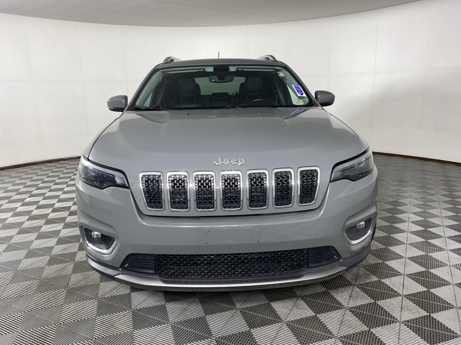 Used 2019 Sting-Gray Clearcoat Jeep Limited image 11