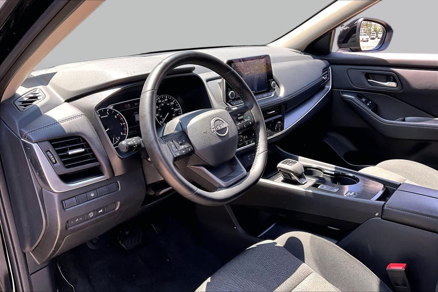 Used 2026 Super Black Nissan SV image 18