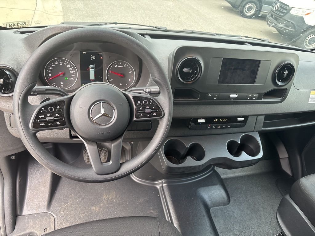 Used 2024 White Mercedes-Benz Cargo 170 WB image 43