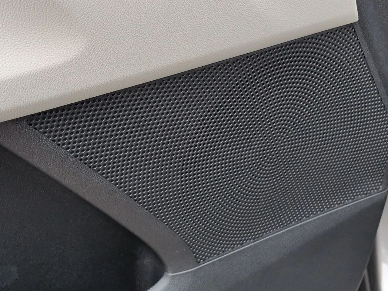 New 2026 Volcanic Sand Kia EX AWD image 25