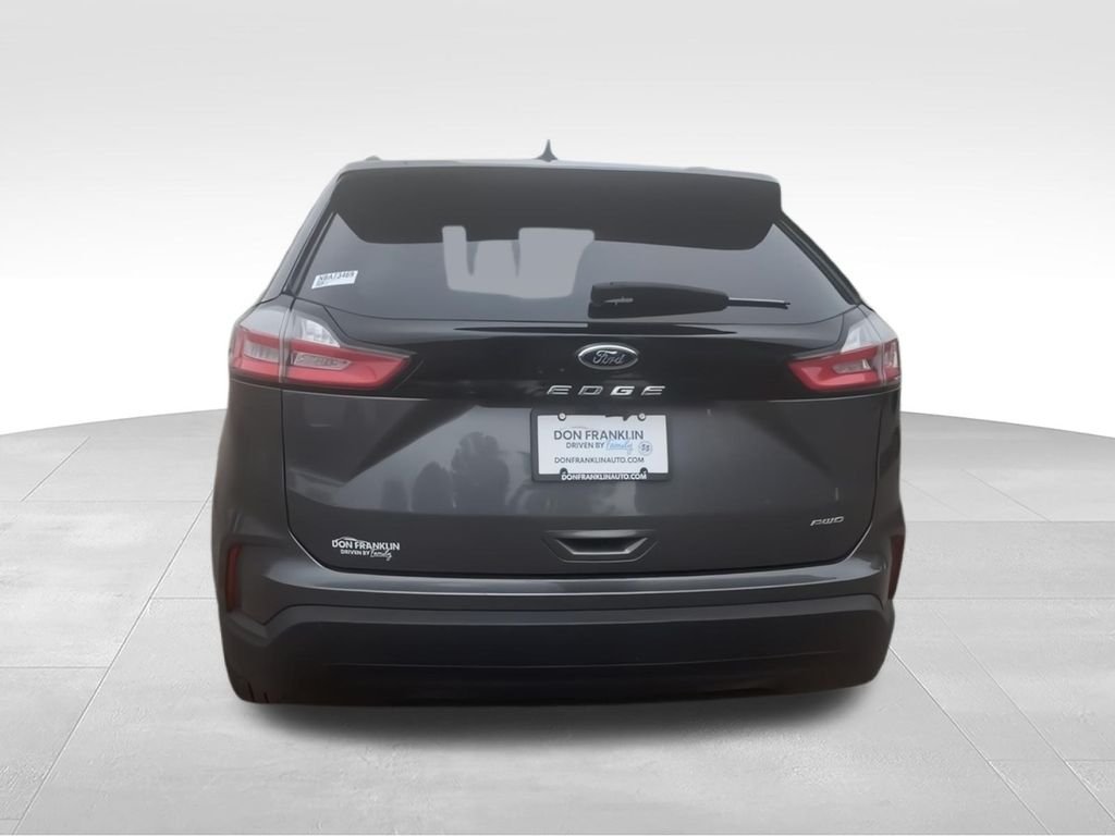 Used 2022 Gray Ford SE image 7